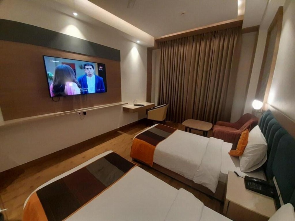 Hotel Golden Orchid Main image