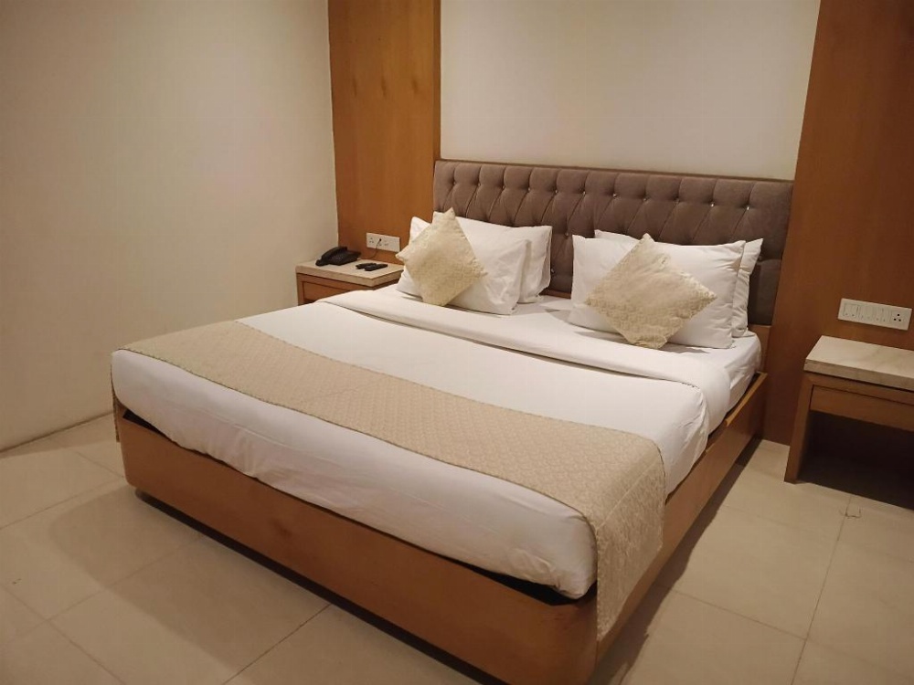 Room image 2