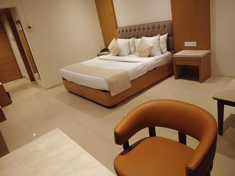 Room image 5