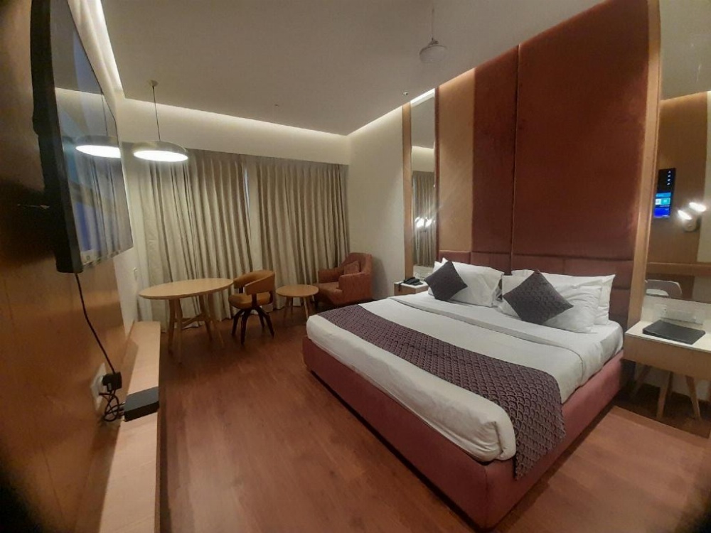 Room image 4