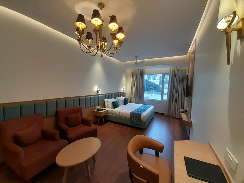 Room image 2