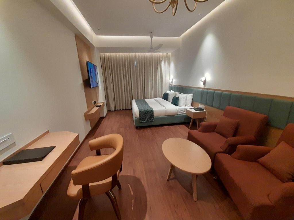 Room image 4